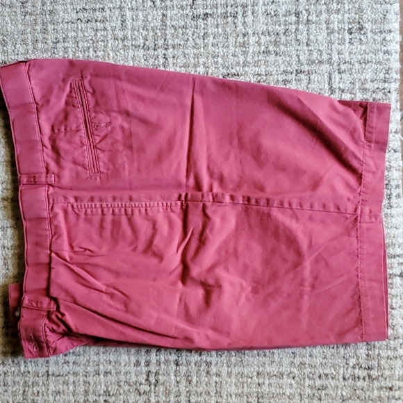 Polo shorts - Picture 7 of 8